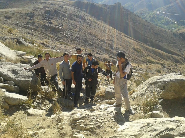 کوه پیمایی اعضای بسیج دانشجویی