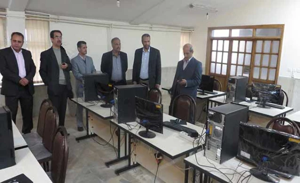 بازدید دکتر تاجیک