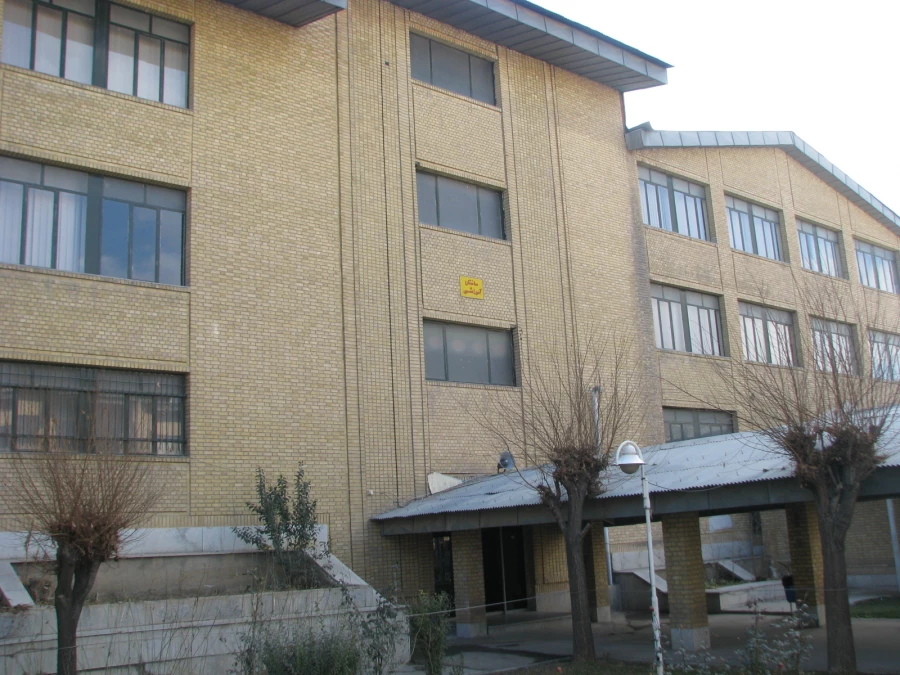 ساختمان آموزشی