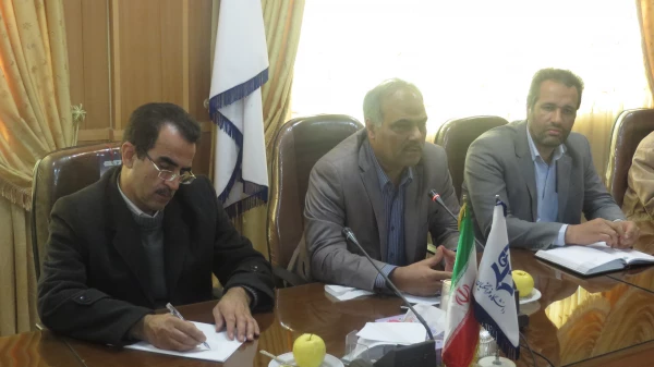 تشکیل جلسه ی اداری پردیس با حضور همه ی کارکنان