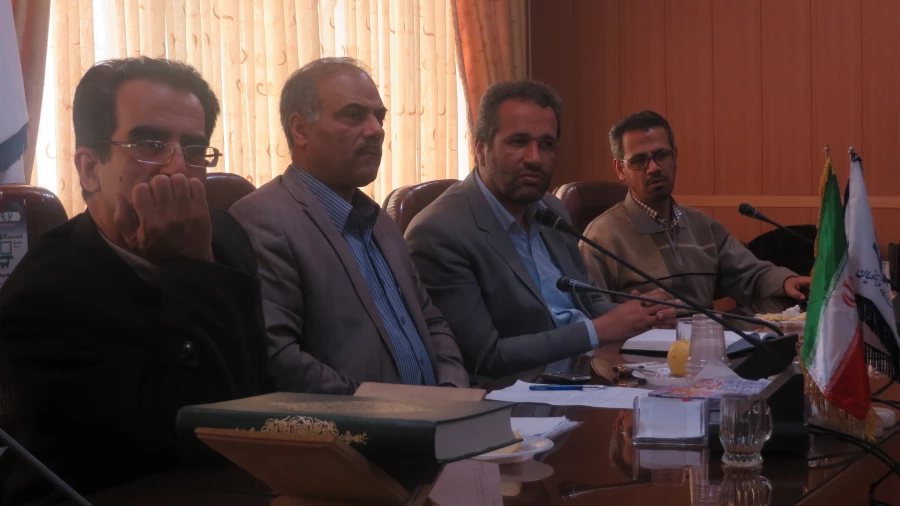 تشکیل جلسه ی اداری پردیس با حضور همه ی کارکنان