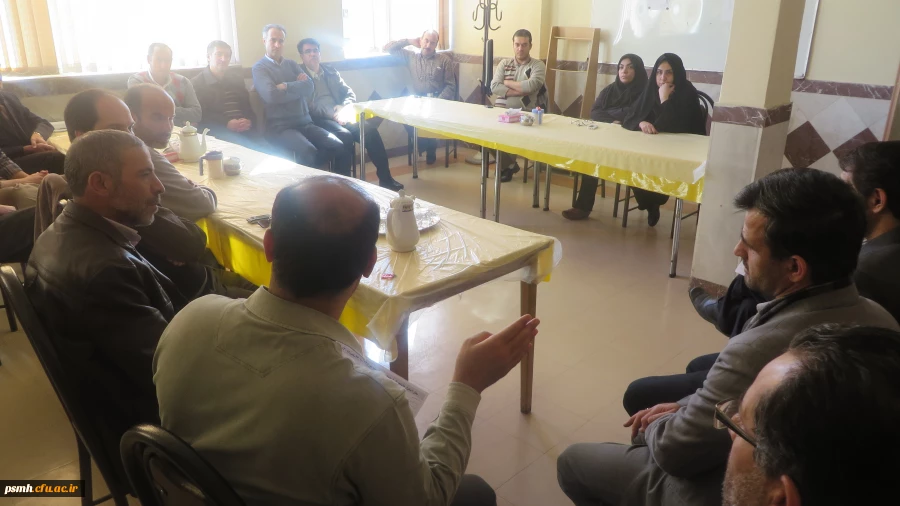 جلسه ی هماهنگی امتحانات با حضورعوامل اجرایی