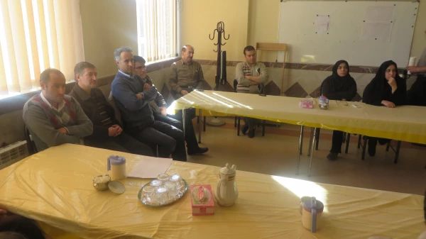 جلسه ی هماهنگی امتحانات با حضورعوامل اجرایی