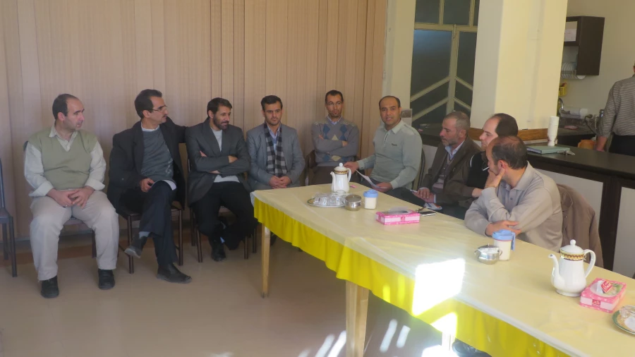 جلسه ی هماهنگی امتحانات با حضورعوامل اجرایی