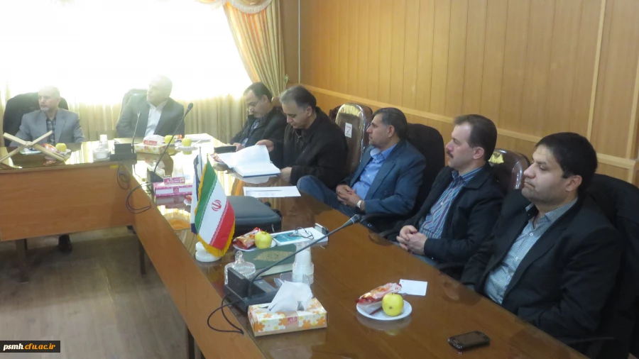 برگزاری نشست هم اندیشی ریاست، معاونین و استادان ارجمند پردیس