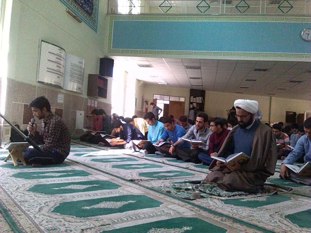 تلاوت کلام نور و هدیه ثواب آن به روح پاک حاجیان به دیار باقی شتافته در حادثه منا