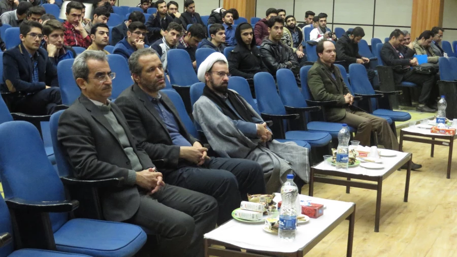 مراسم گرامیداشت روز دانشجو در پردیس شهید مقصودی همدان برگزار شد.