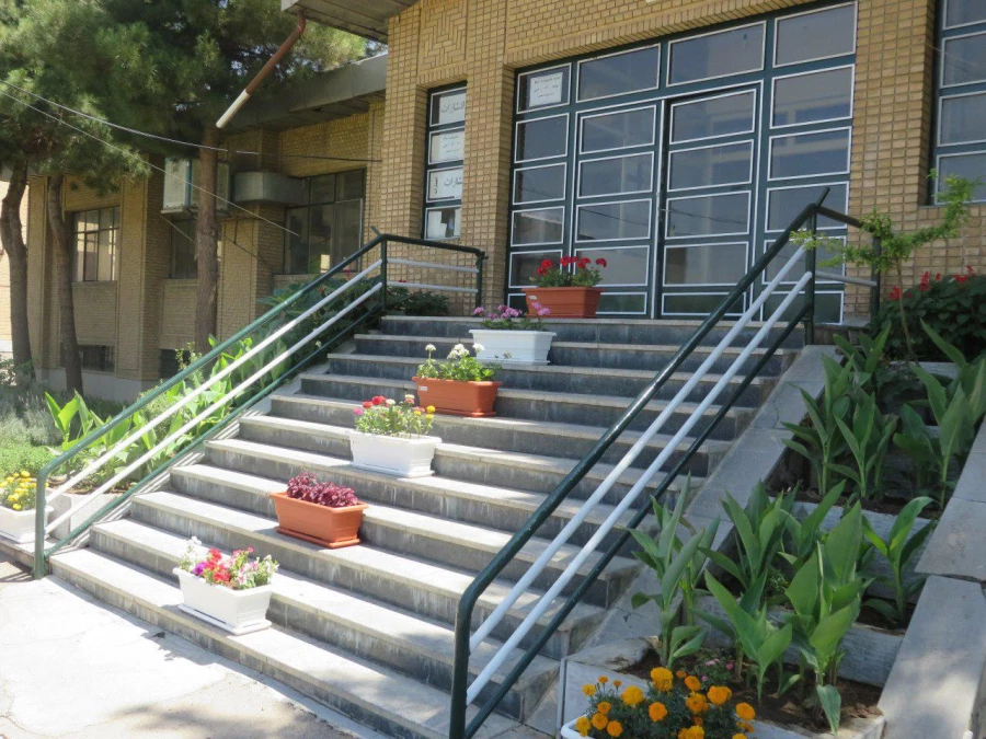 آماده سازی سالن غذاخوری دانشگاه