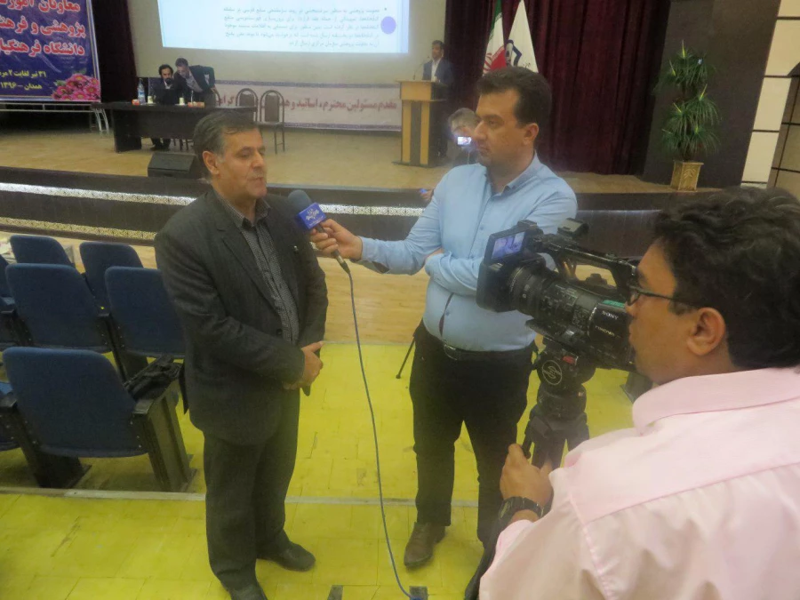 مصاحبه گروه خبری (صدا و سیمای مرکز همدان) با دکتر ساکی معاون پژوهشی دانشگاه فرهنگیان