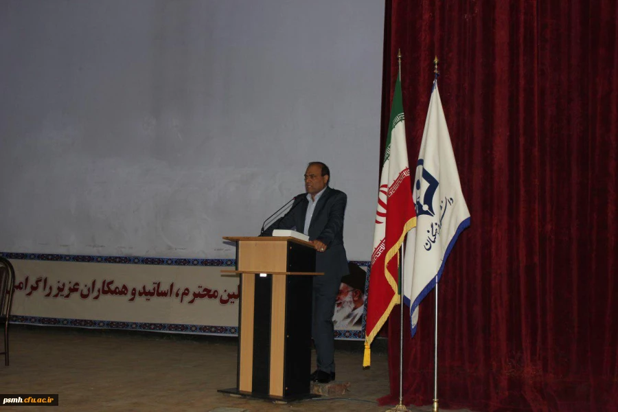 دکتر علیرضا علی صوفی مدیریت استانی دانشگاه فرهنگیان همدان در هشتمین اجلاس سراسری معاونان آموزشی، پژوهشی و فرهنگی:
سه رکن رکین آموزشی، پژوهشی و فرهنگی دانشگاه فرهنگیان سلسله جنبان نظام تعلیم و تربیت