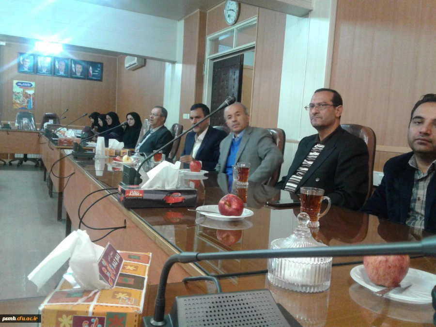 نشست هم اندیشی استادان هیئت علمی دانشگاه فرهنگیان همدان با عنوان" آسیب های عزاداری حسینی(ع) "