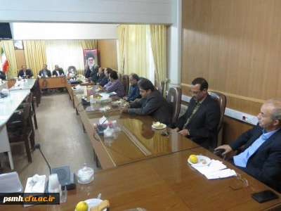 در راستای ایجاد هماهنگی و بهره مندی از خرد جمعی؛
نشست عمومی مدیریت استانی دانشگاه فرهنگیان همدان با اعضای هیات علمی برگزار شد.