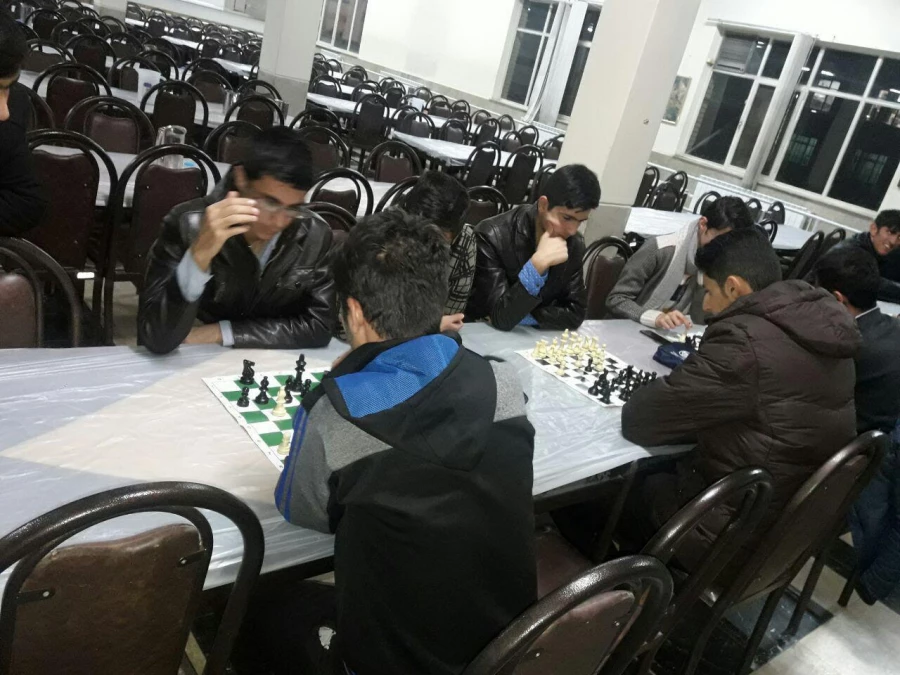 برگزاری یک دوره مسابقه ی شطرنج ویژه دانشجویان به مناسبت 16آذر( روز دانشجو)
