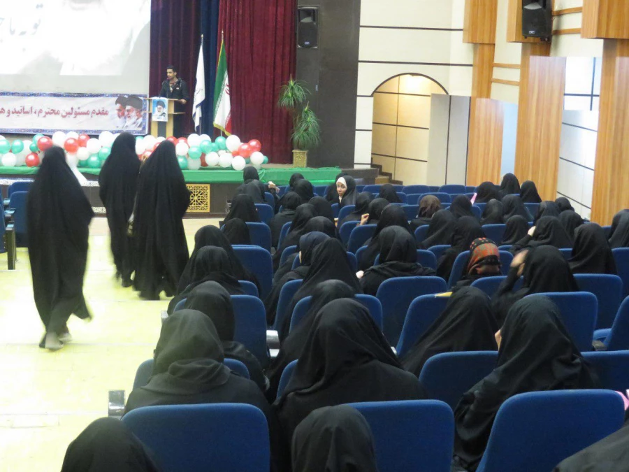 همایش روشنگری با محوریت « تبیین بصیرت و ولایت مداری »