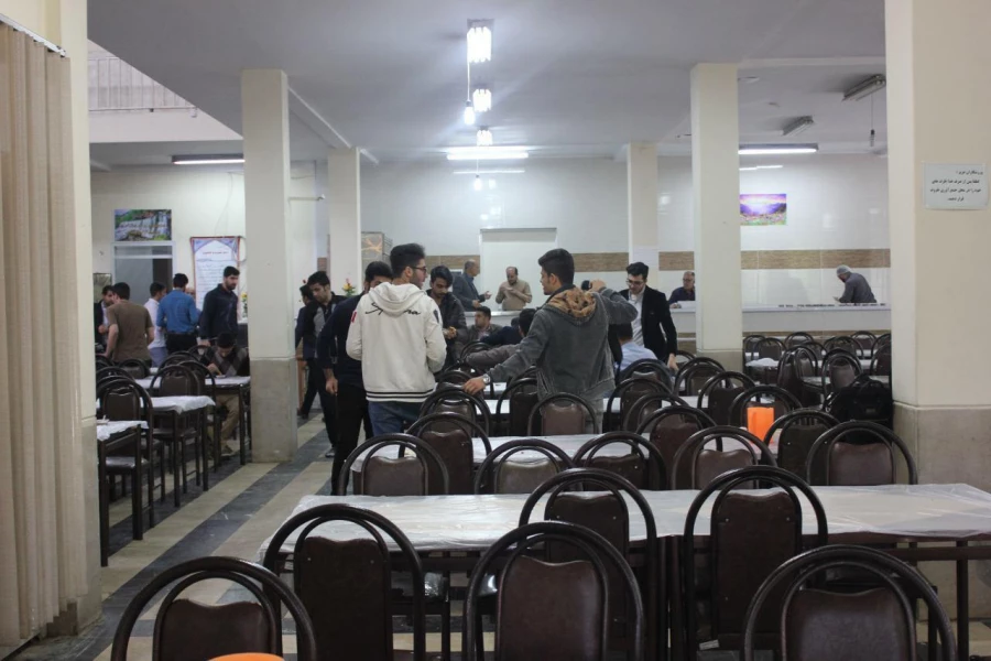 به مناسبت هفته سلامت، با شعار (ترویج سبک زندگی سالم) و در آستانه ی نیمه شعبان: توزیع میان وعده (کماج و سمنو) بین استادان، همکاران و دانشجویان پردیس شهید مقصودی همدان.