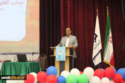 دکترعلیرضا علی صوفی سرپرست دانشگاه فرهنگیان همدان در جشنواره کشوری آثار برتر زبان و ادبیات فارسی استادان و معلمان:

یکی از مصادیق اصلی زبان و ادبیات فارسی، انعطاف و امتزاج آن با سایر زبان ها و در عین حال حفظ هویت واقعی خود است.