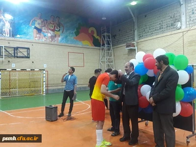 مراسم اختتامیه مسابقات فوتسال جام رمضان در پردیس شهید مقصودی همدان