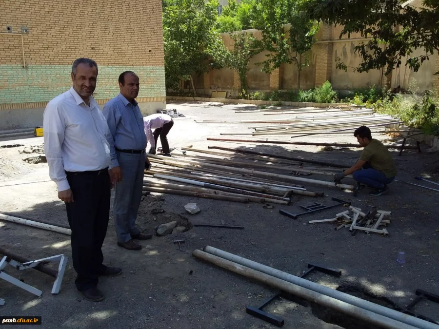 آغاز مرحله ی اجرایی و آماده سازی زیرساخت های زمین چمن مصنوعی در پردیس شهید مقصودی همدان