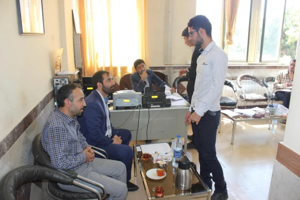 بازدید اکبر کاوسی امید عضو شورای اسلامی شهر همدان از روند مصاحبه تخصصی داوطلبان ورود به دانشگاه فرهنگیان همدان