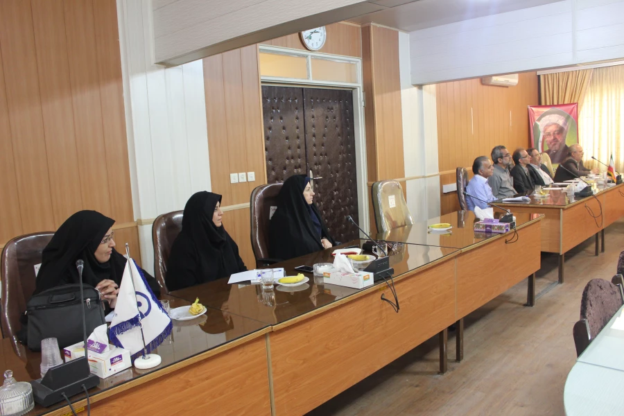 جلسه هم اندیشی اعضای هیات علمی دانشگاه فرهنگیان همدان با محوریت دفتر نهاد نمایندگی مقام معظم رهبری (مدظله العالی)