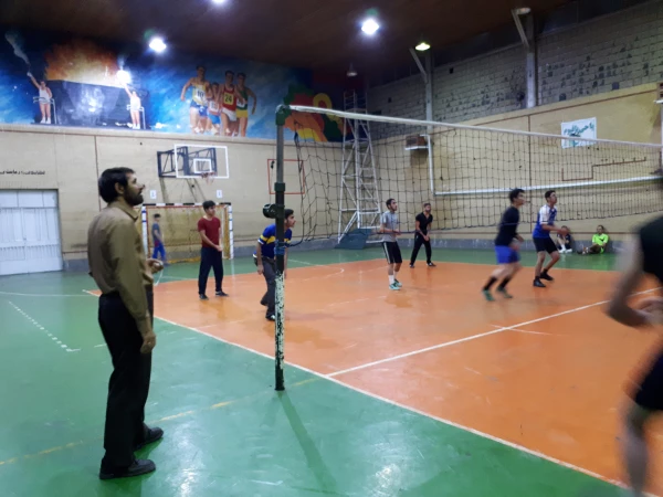 برگزاری مسابقات ورزشی به مناسبت هفته ی تربیت بدنی