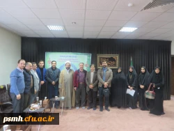 دیدار فعالان قرآنی دانشگاه ها با نماینده ی محترم ولی فقیه و امام جمعه ی همدان، آیت اله محمدی.