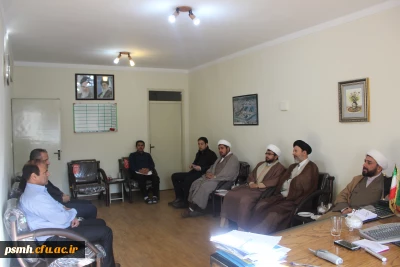 نشست حجت الاسلام و المسلمین حسنی حلم رئیس ستاد اقامه نماز استان و همراهان ایشان با دکتر علی صوفی سرپرست، کاشی معاون هماهنگی و حجت الاسلام و المسلمین افلاکیان مسئول دفتر نهاد نمایندگی مقام معظم رهبری (مدظله العالی) در دانشگاه فرهنگیان همدان