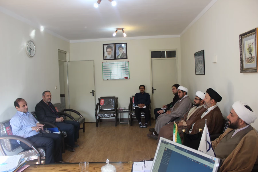 انعقاد تفاهم نامه و بررسی شیوه ها و نحوه برگزاری دوره های آموزشی مهدویت ویژه دانشجو معلمان