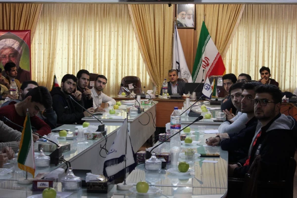 کارگاه آموزشی پیشگیری از دیابت و HIV  که با همکاری کانون سلامت و طب سنتی ( همیاران سلامت) و واحد بهداشت و تغذیه پردیس شهید مقصودی همدان برگزار شد