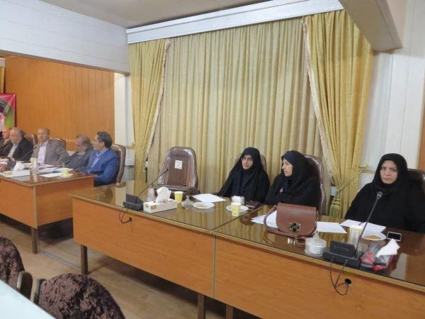 جلسه هم اندیشی اعضای هیات علمی دانشگاه فرهنگیان همدان با موضوع وحدت حوزه و دانشگاه