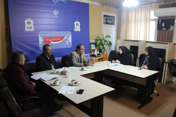 با حضور دکتر علیرضا علی صوفی در دفتر روزنامه سپهر غرب همدان  برگزار شد:
نشست گرامیداشت یکصد سالگی تربیت معلم در کشور، بویژه هشتاد سالگی مراکز تربیت معلم استان همدان  به روایت اسناد