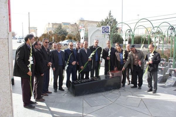 تجدید میثاق با آرمان های ارزشمند شهدا در آستانه چهل سالگی انقلاب اسلامی