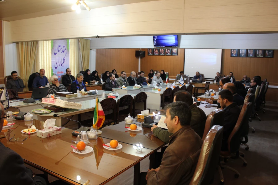 تبیین دستاوردهای نظام مقدس جمهوری اسلامی:

در نشست صمیمی کارکنان بسیجی دانشگاه فرهنگیان همدان با موضوع " چهل سالگی انقلاب اسلامی "