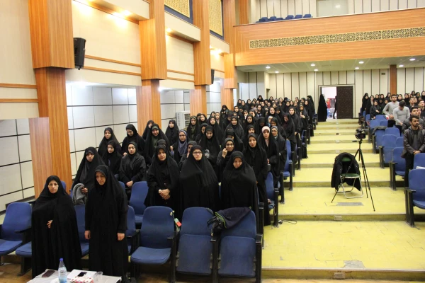 با حضور حجت الاسلام و المسلمین دادگر برگزار شد:

همایش قرآن و عترت با محوریت ولادت حضرت صدیقه طاهره (س) و حضرت امام (ره) بنیانگذار کبیر انقلاب اسلامی