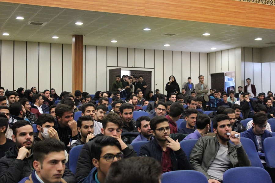 در همایشی با حضور کارشناسان، مزیت های پیوستن به صندوق ذخیره فرهنگیان برای دانشجویان دانشگاه فرهنگیان همدان تشریح شد