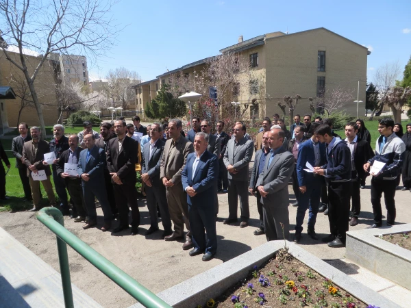 تجمع اساتید، کارکنان و دانشجویان دانشگاه فرهنگیان همدان در محکومیت اقدام اخیر آمریکا در تروریست خواندن سپاه پاسداران انقلاب اسلامی