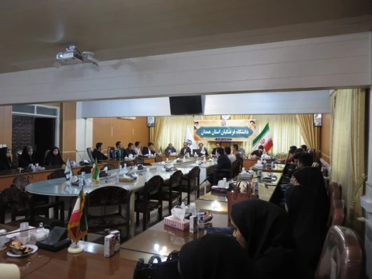 مراسم بزرگداشت شیخ اجل سعدی شیرازی در پردیس شهید مقصودی همدان برگزار شد