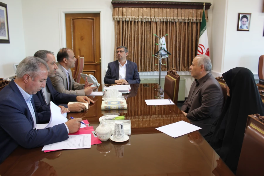 در نشست صمیمی با استاندار همدان مطرح شد:
تامین فضای لازم در بخش آموزشی و سرای دانشجویی از اولویت برخوردار است