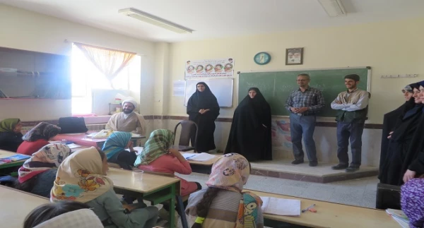 بازدید مسئول دفتر نهاد نمایندگی مقام معظم رهبری دانشگاه فرهنگیان همدان از اردوی جهادی دانشجویان بسیجی