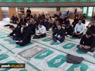 برپایی مراسم سوگواری و قرائت زیارت عاشورا

همه روزه در ایام دهه اول ماه محرم در پردیس شهید مقصودی همدان