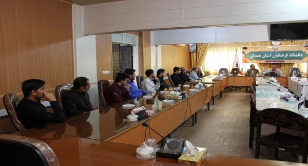 نیروهای بخش خدمات از شریف ترین کارکنان دانشگاه هستند و زحمات زیادی را متقبل می شوند  2