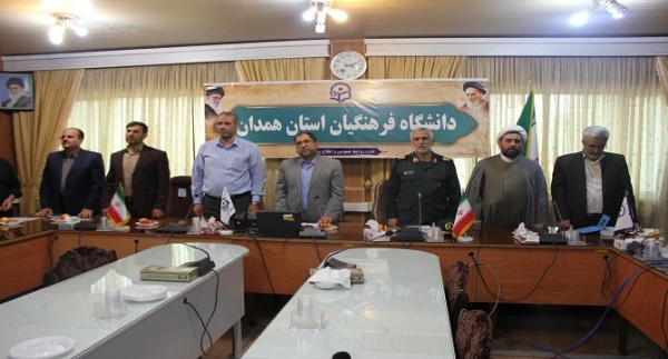 نسل سوم و چهارم انقلاب اسلامی به برکت خون شهدا، آماده ی مجاهدت و ایثارگری و حفظ آرمان های نظام مقدس اسلامی هستند

 2