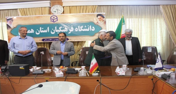 نسل سوم و چهارم انقلاب اسلامی به برکت خون شهدا، آماده ی مجاهدت و ایثارگری و حفظ آرمان های نظام مقدس اسلامی هستند

 2