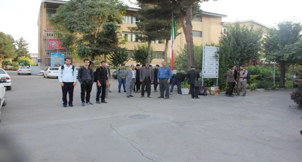 بدرقه ی کاروان زیارتی دانشجو معلمان پردیس شهید مقصودی همدان با فریاد لبیک یا حسین (ع) 2