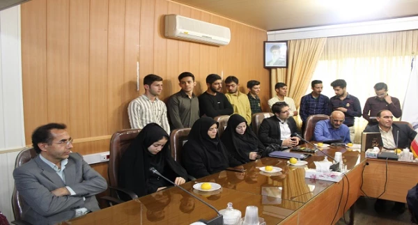 همایش ادبی با حضور اعضای هیات علمی و دانشجو معلمان پردیس های دانشگاه فرهنگیان استان همدان

 2