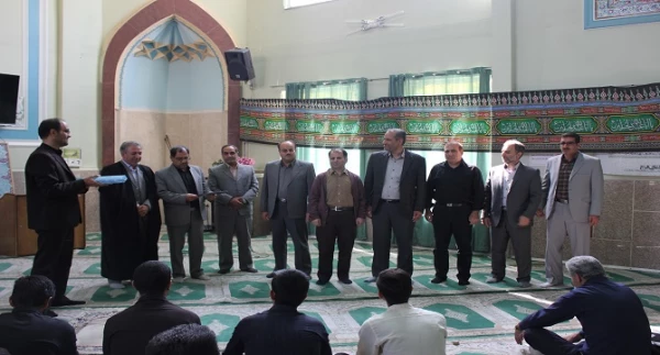 تجلیل از همکار روشندل شاغل در پردیس شهید مقصودی همدان 5