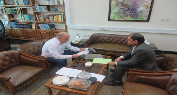 افراد با انگیزه، موثر و دلسوز را برابر اساس نامه در مجمع خیرین استانی دانشگاه فرهنگیان همدان به عضویت درآورید 3