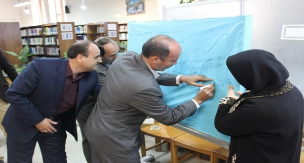 برنامه سخنی با کتاب در حضور مسئولین، اعضای هیات علمی و دانشجو معلمان 6