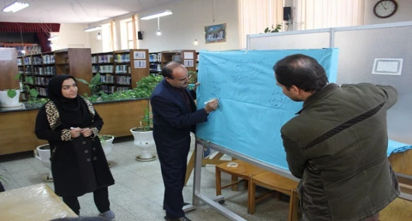 برنامه سخنی با کتاب در حضور مسئولین، اعضای هیات علمی و دانشجو معلمان 9