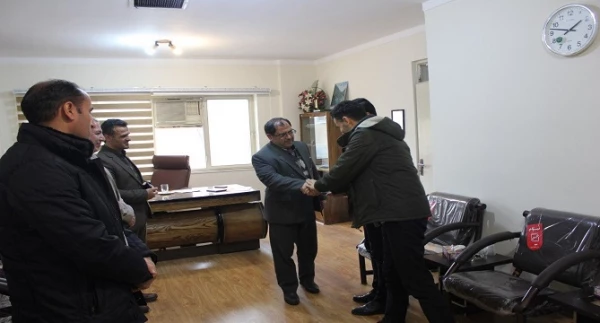 اهدا لوح سپاس و قدردانی از مدیریت پردیس های دانشگاه فرهنگیان استان همدان بابت ایجاد نگارخانه فرهنگ 2